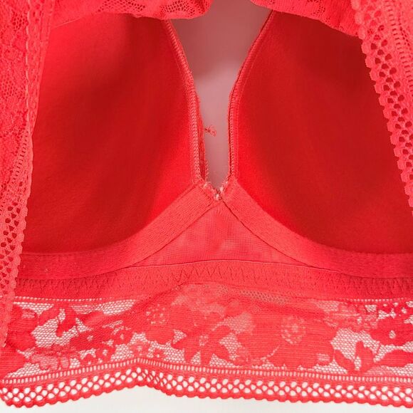 C32  Victoria’s Secret red lace padded racerback bralette size large - Picture 5 of 8